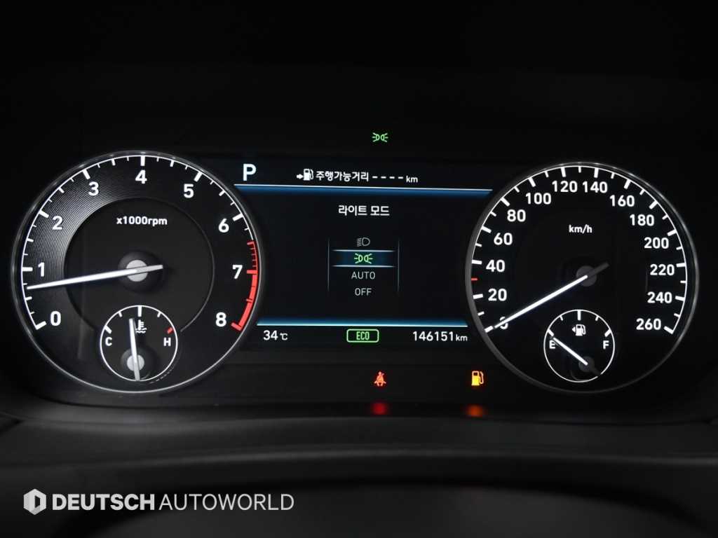 Genesis EQ900 — photo 08
