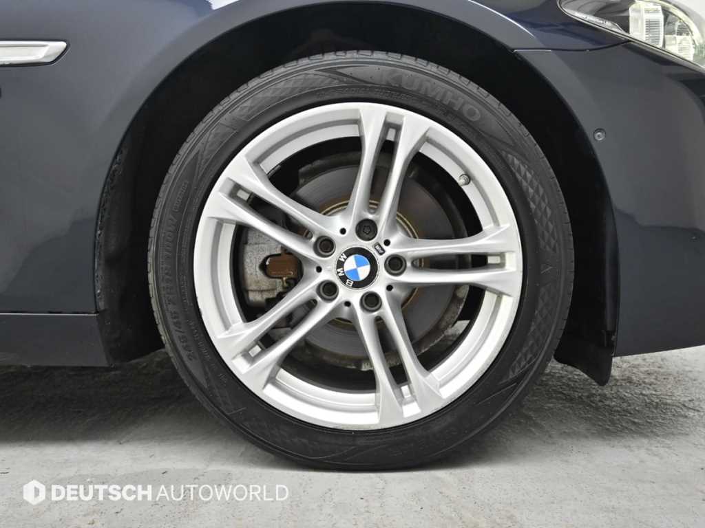 BMW 5-Series — photo 05