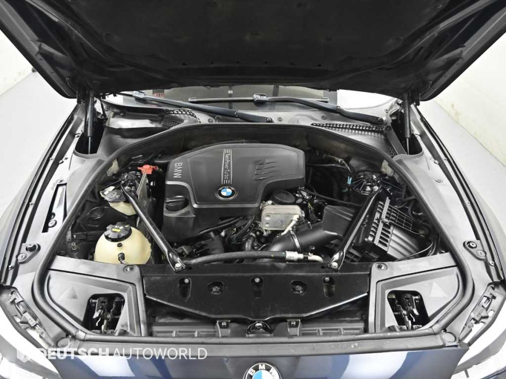 BMW 5-Series — photo 06