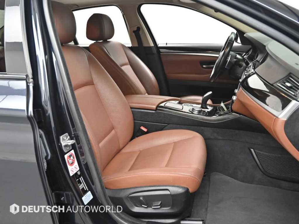 BMW 5-Series — photo 10