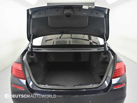 BMW 5-Series — photo 19