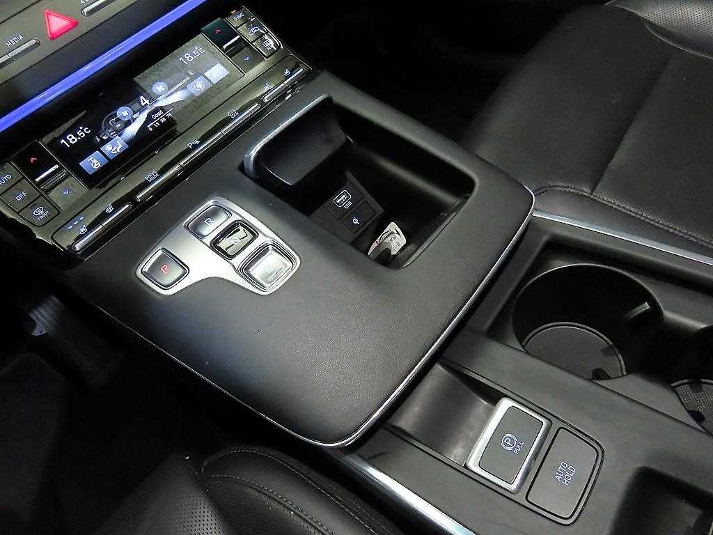Hyundai Grandeur — photo 12