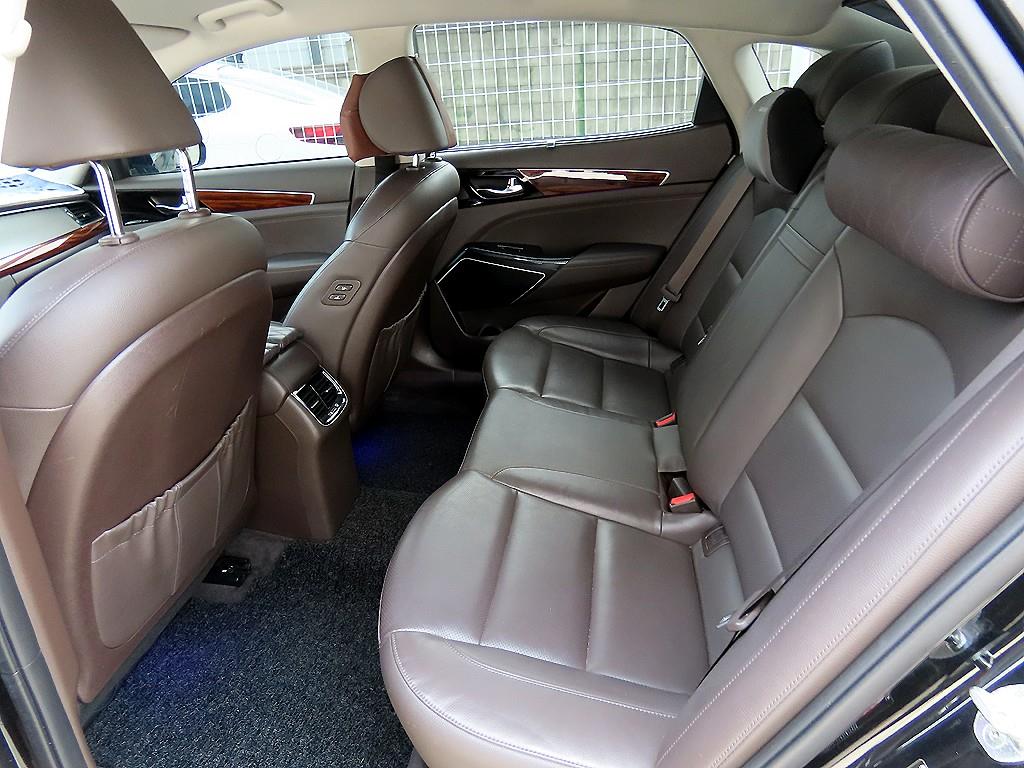 Kia K7 — photo 06