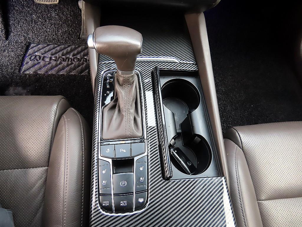 Kia K7 — photo 11