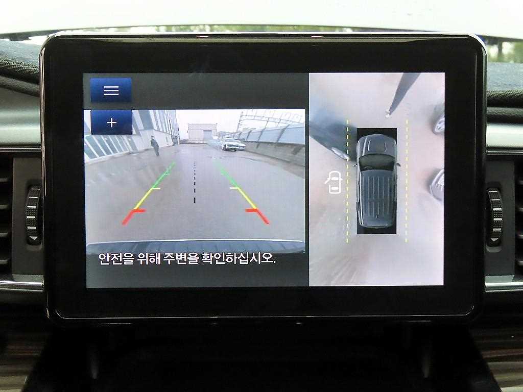 Ford Explorer — photo 13