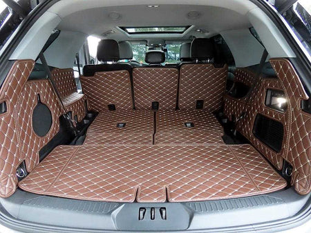 Ford Explorer — photo 18