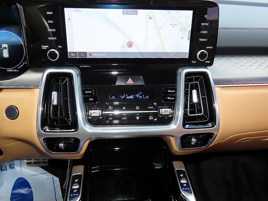 Kia Sorento — photo 13