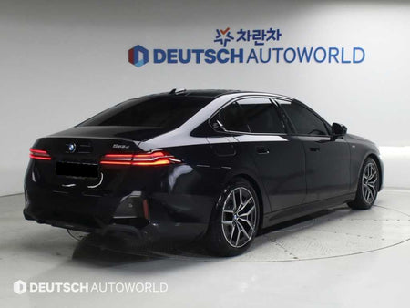 BMW 5-Series — photo 02