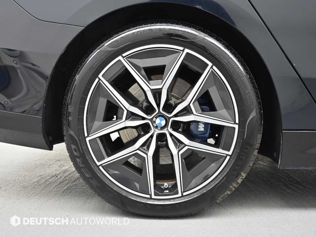 BMW 5-Series — photo 05