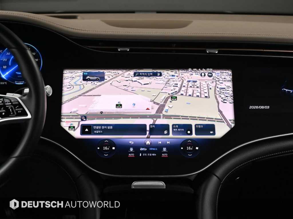 Mercedes-Benz EQS — photo 14