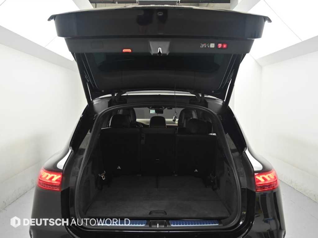 Mercedes-Benz EQS — photo 19