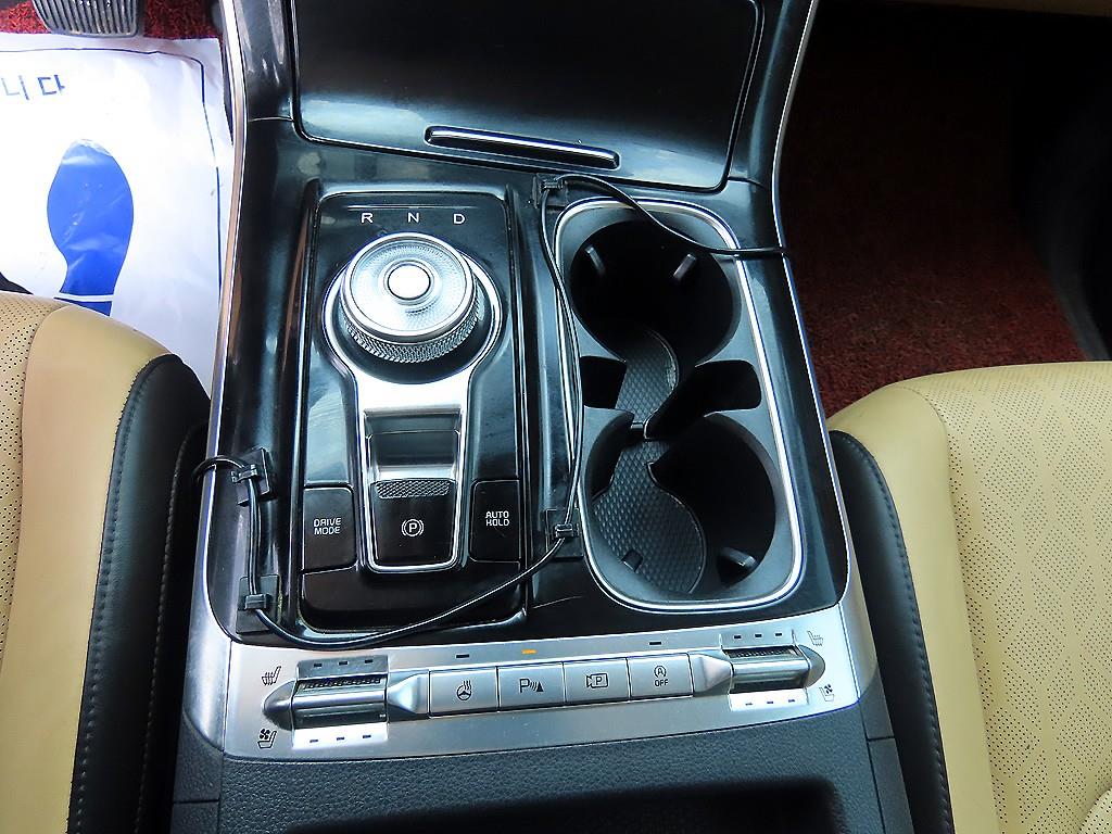 Kia Carnival — photo 11