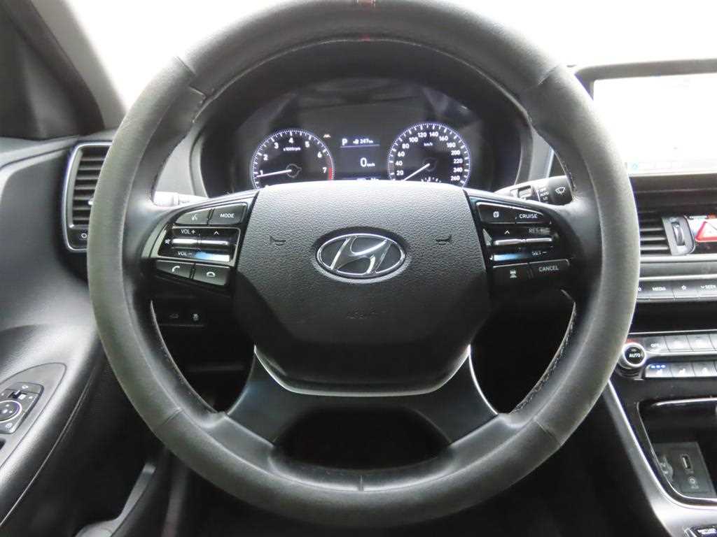 Hyundai Grandeur — photo 11