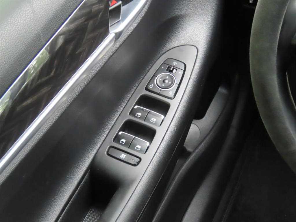 Hyundai Grandeur — photo 13