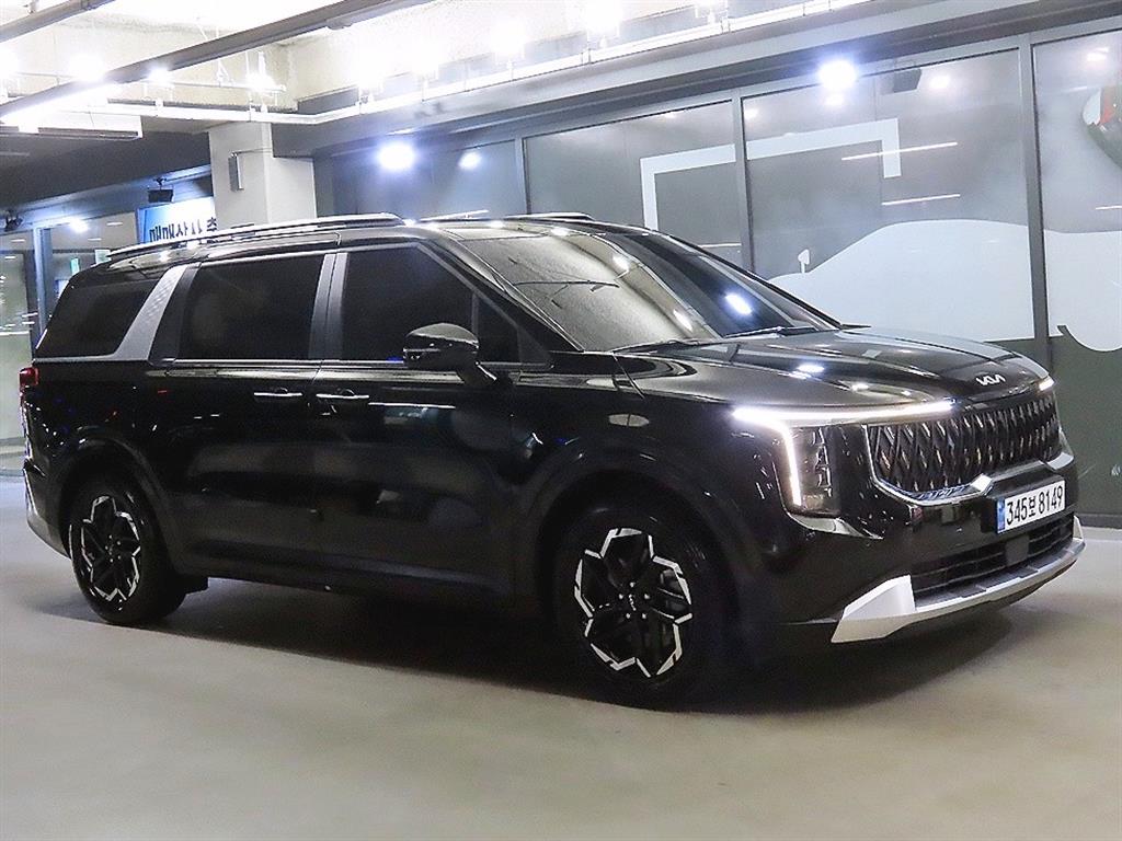 Kia Carnival — photo 01