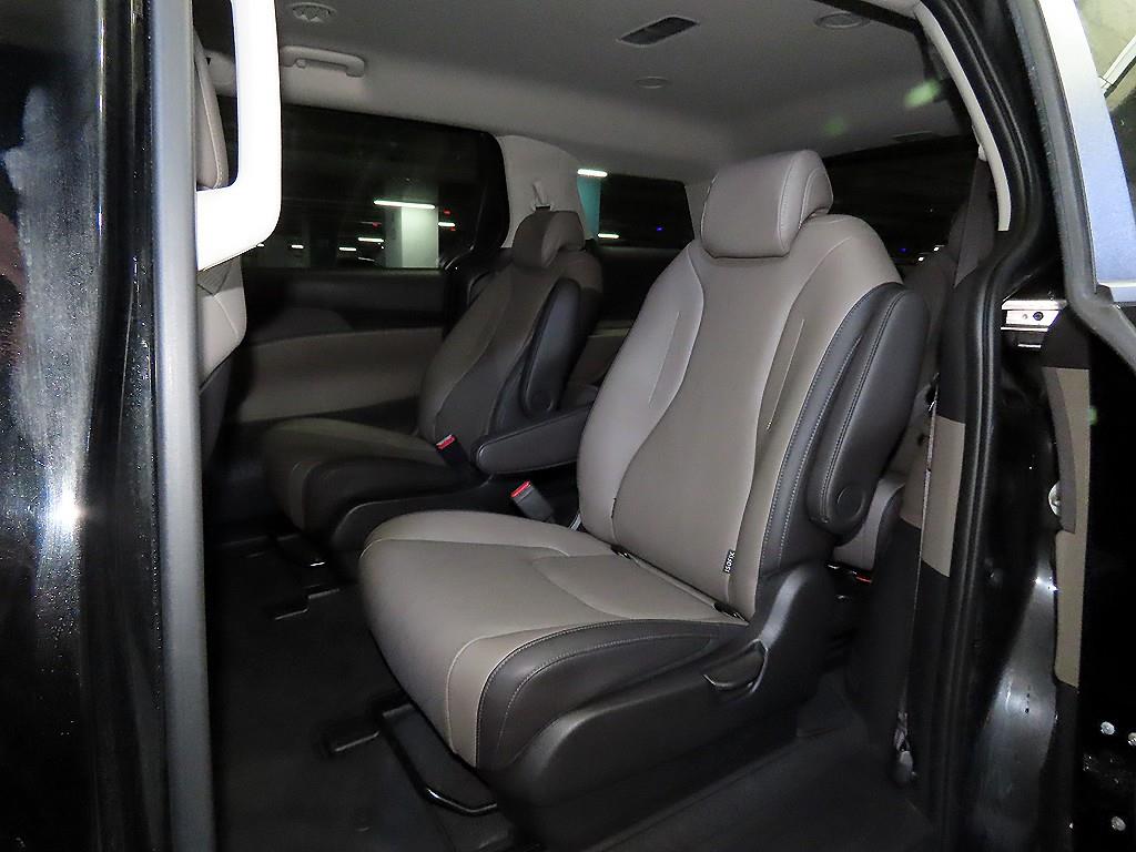 Kia Carnival — photo 07