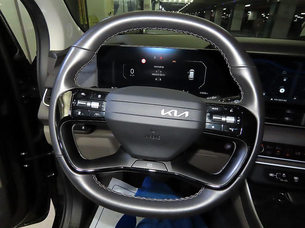 Kia Carnival — photo 08