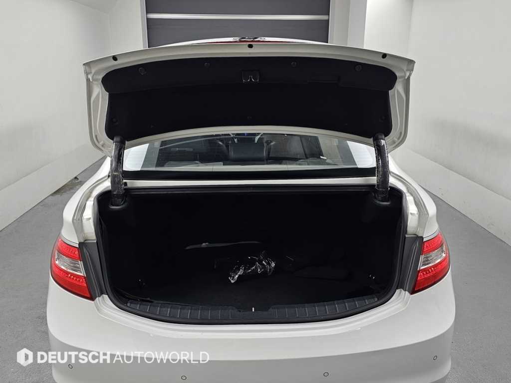 Hyundai Grandeur — photo 05