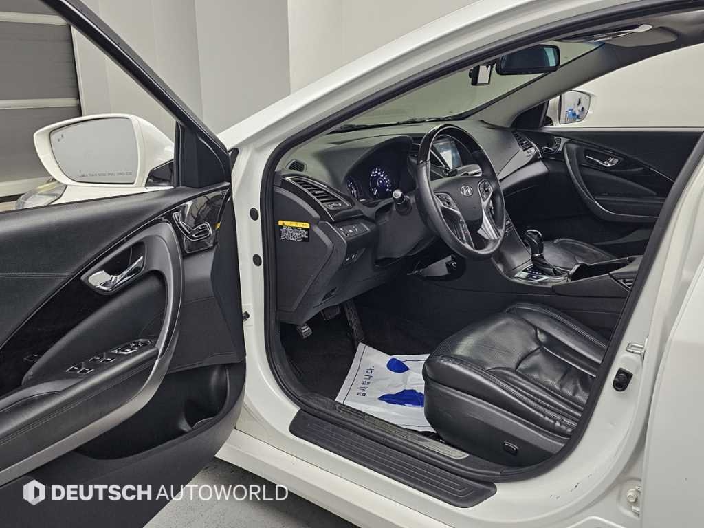 Hyundai Grandeur — photo 10
