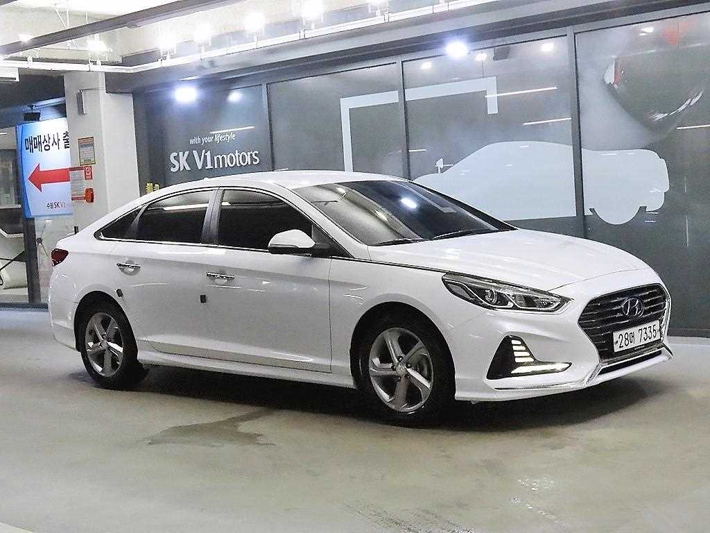 Hyundai Sonata — photo 01