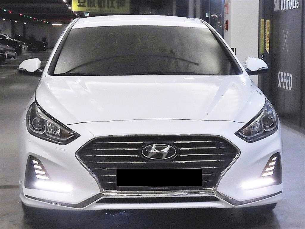 Hyundai Sonata — photo 02