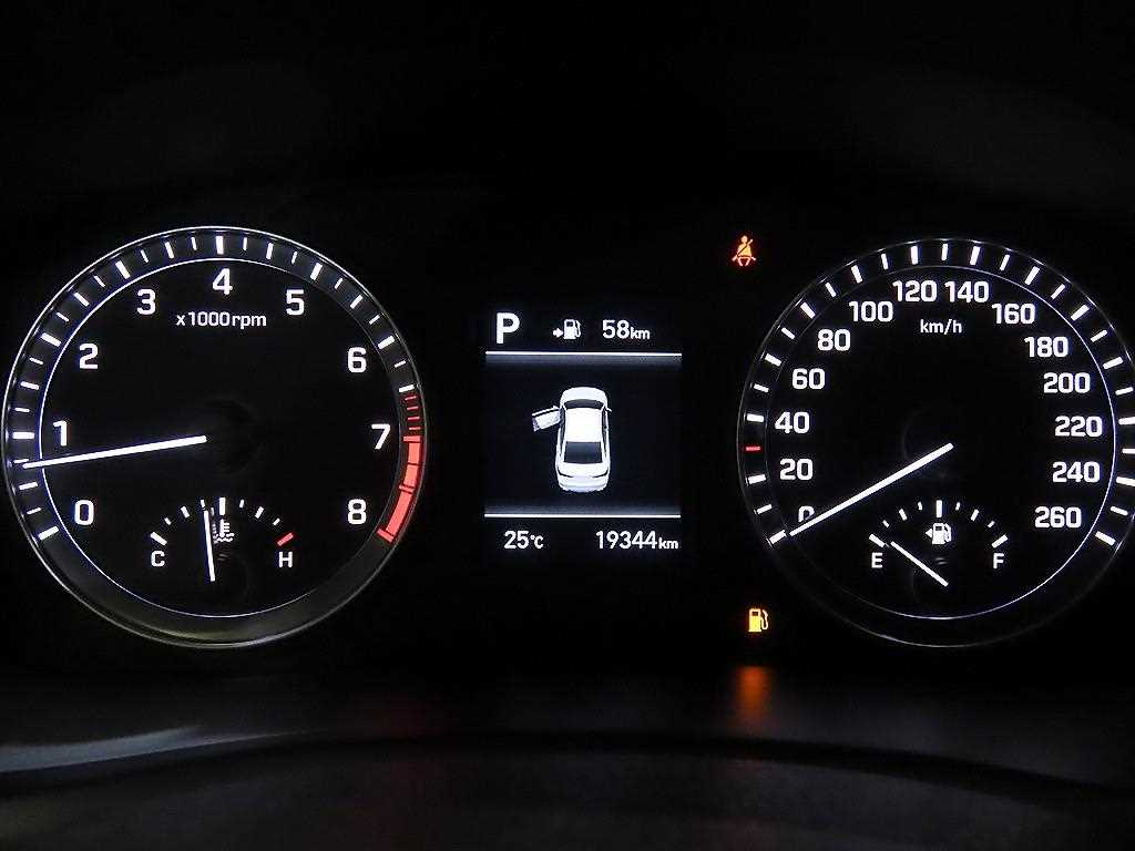 Hyundai Sonata — photo 09