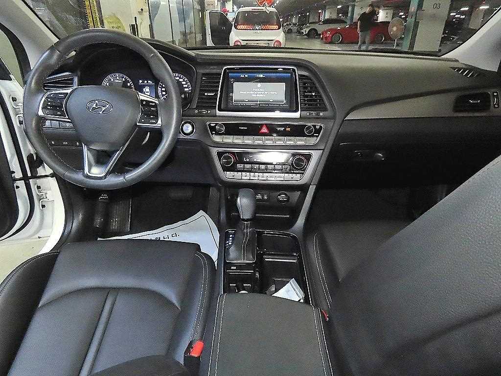 Hyundai Sonata — photo 10