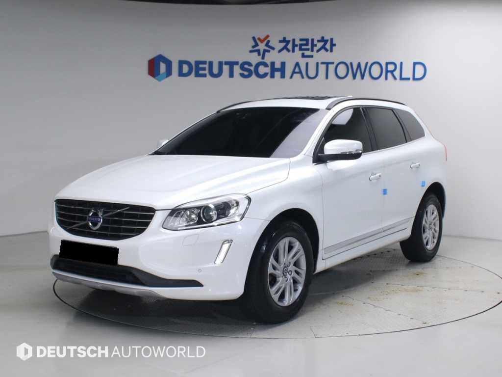 Volvo XC60 — photo 01