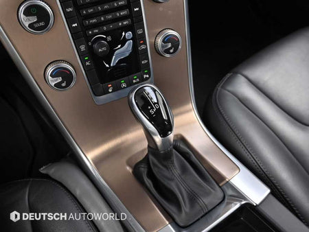 Volvo XC60 — photo 09