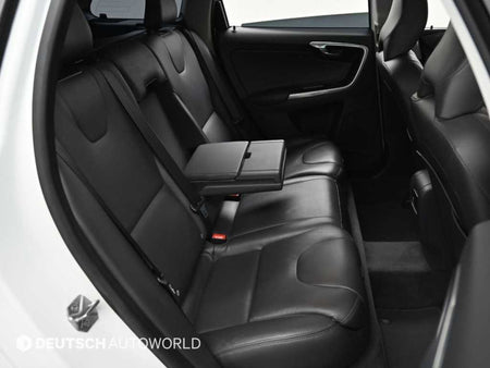 Volvo XC60 — photo 12
