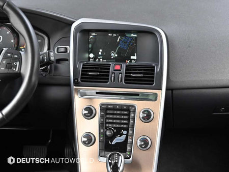 Volvo XC60 — photo 14
