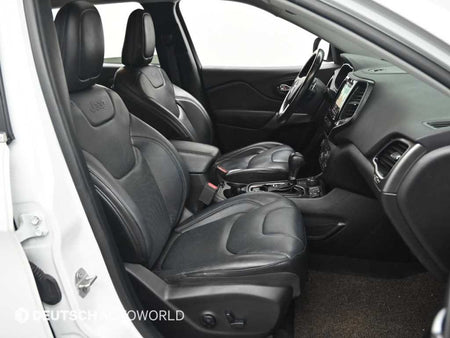 Jeep Cherokee — photo 10