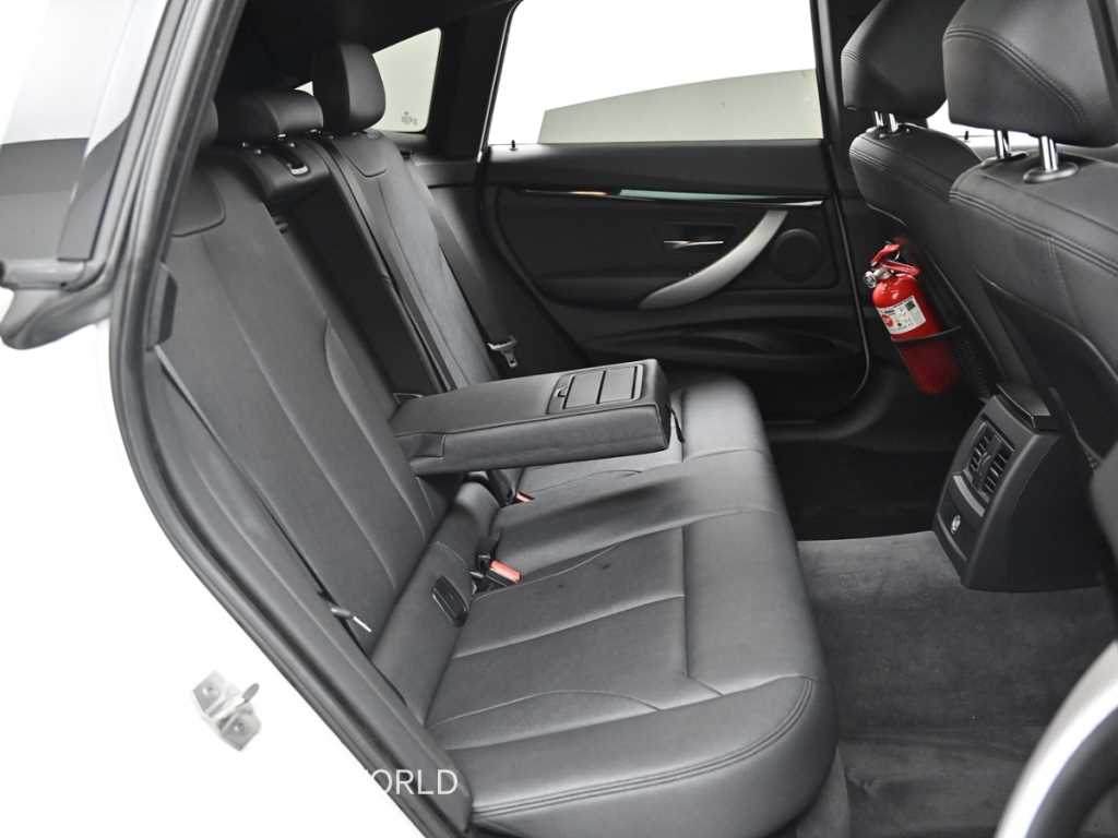 BMW Gran Turismo — photo 12