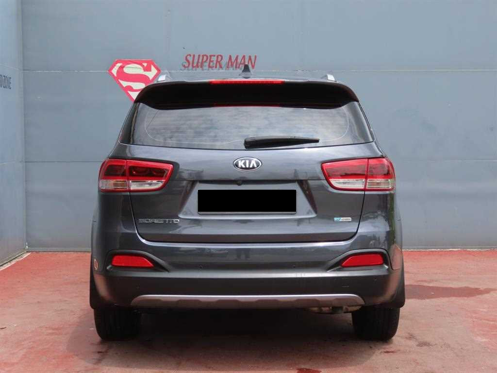 Kia Sorento — photo 04
