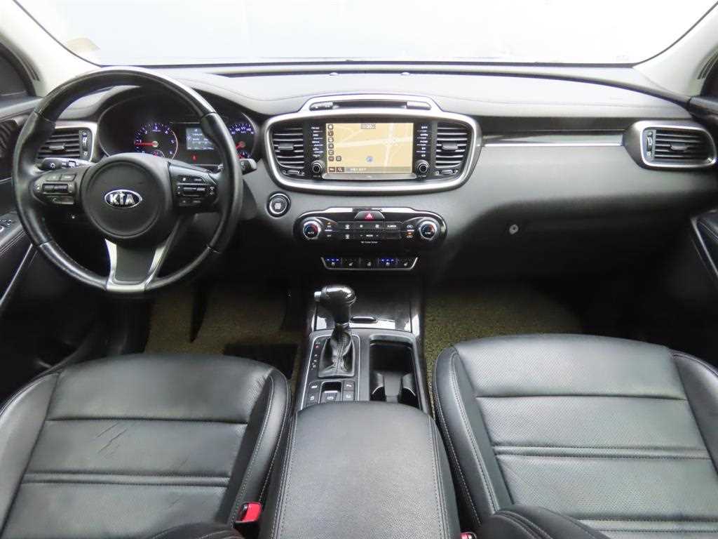 Kia Sorento — photo 09