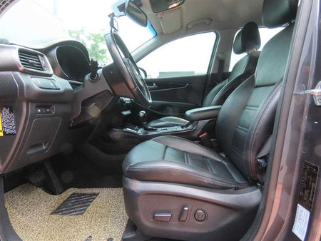 Kia Sorento — photo 16