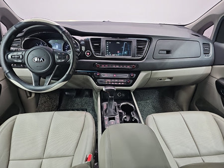 Kia Carnival — photo 07