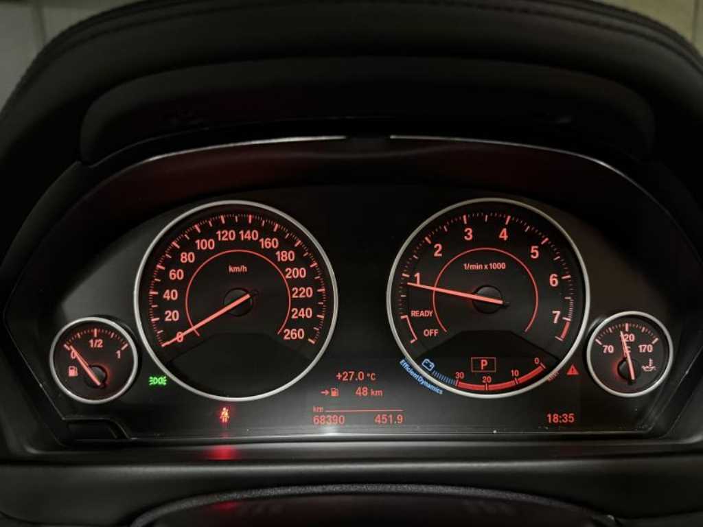 BMW 4-Series — photo 11
