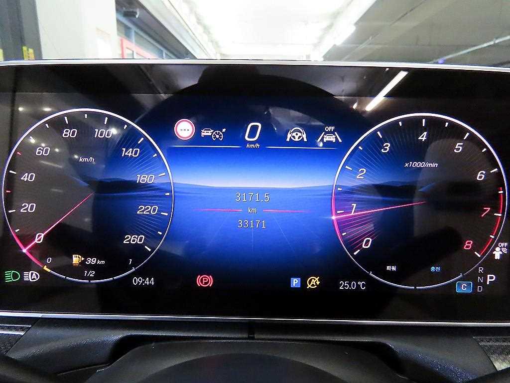 Mercedes-Benz CLE-Class — photo 12