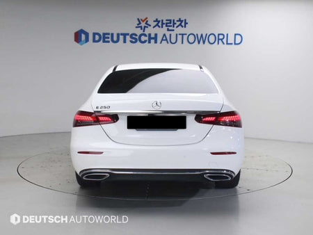 Mercedes-Benz E-Class — photo 04