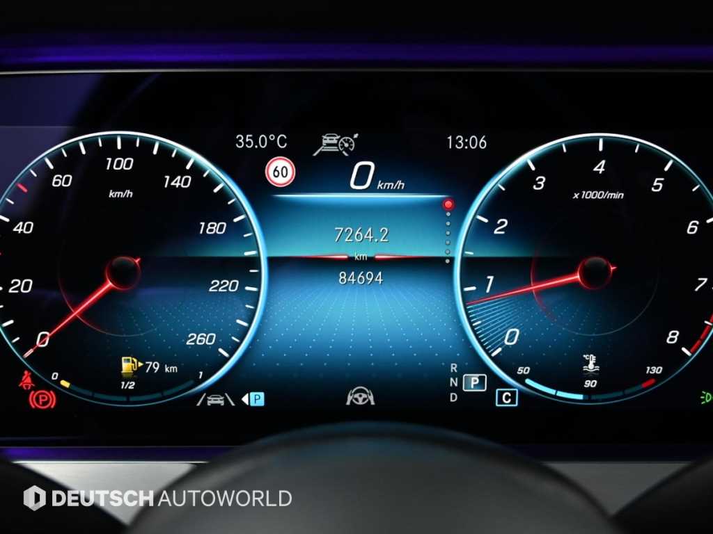 Mercedes-Benz E-Class — photo 08