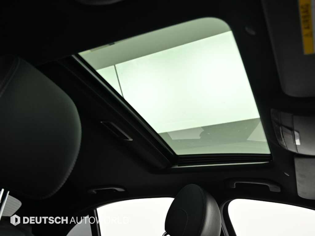 Mercedes-Benz E-Class — photo 18