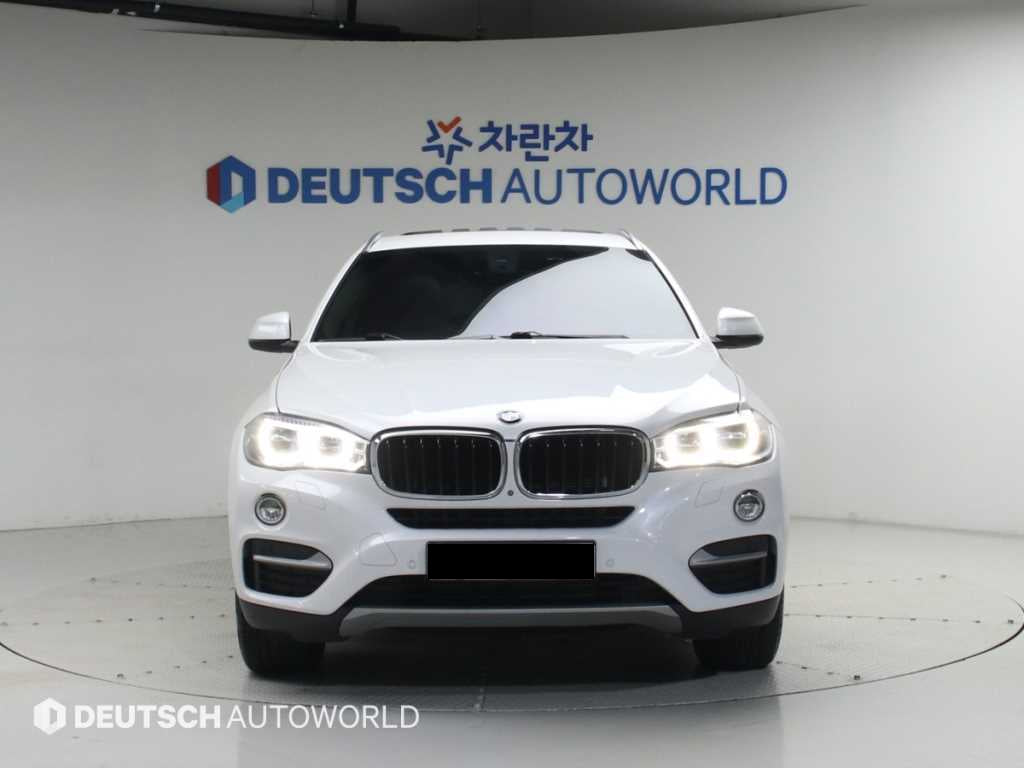 BMW X6 — photo 04