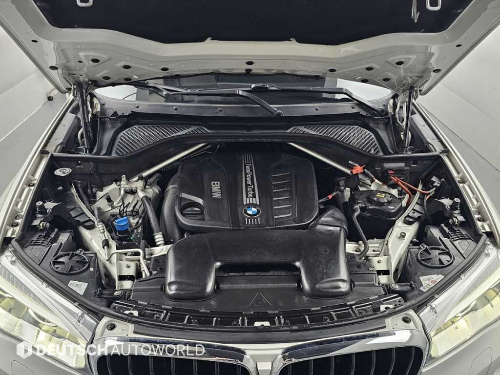 BMW X6 — photo 07