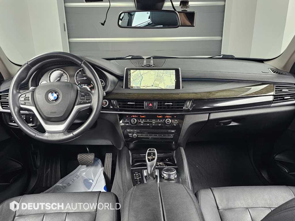 BMW X6 — photo 08