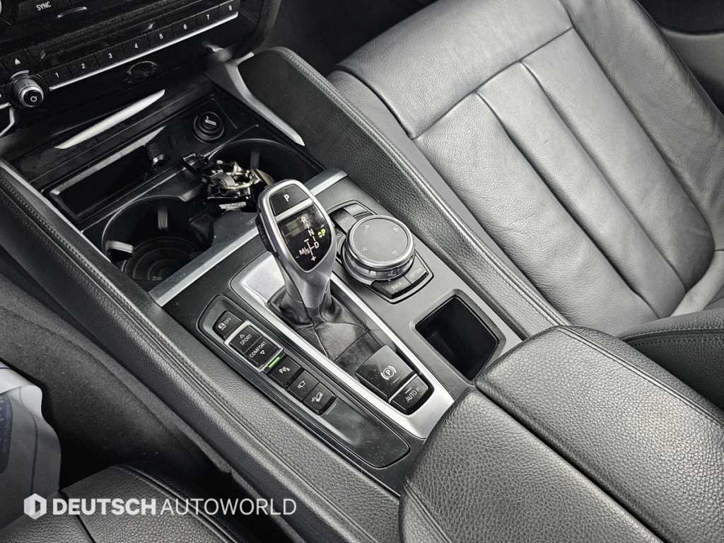 BMW X6 — photo 10