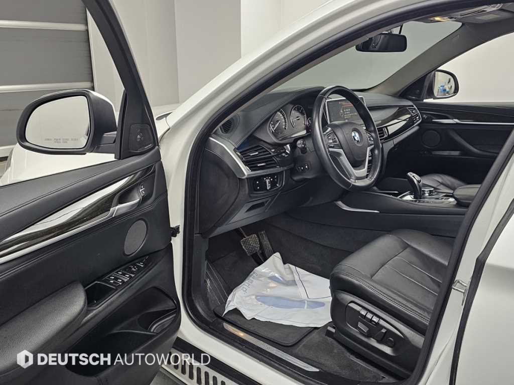BMW X6 — photo 12