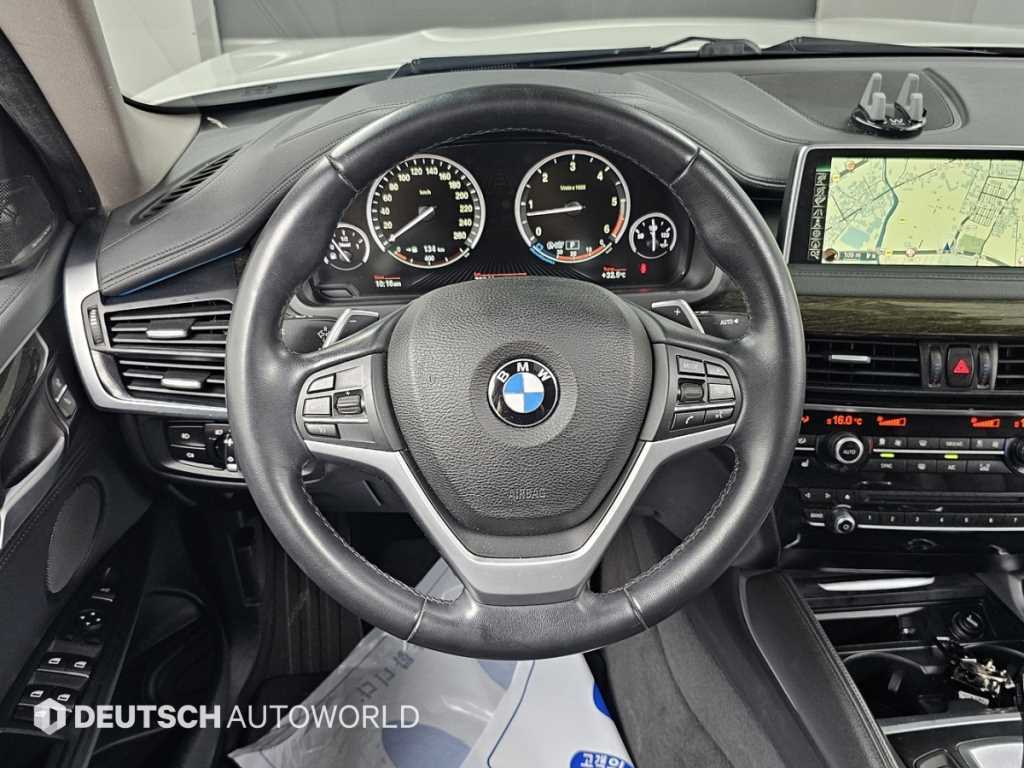 BMW X6 — photo 14