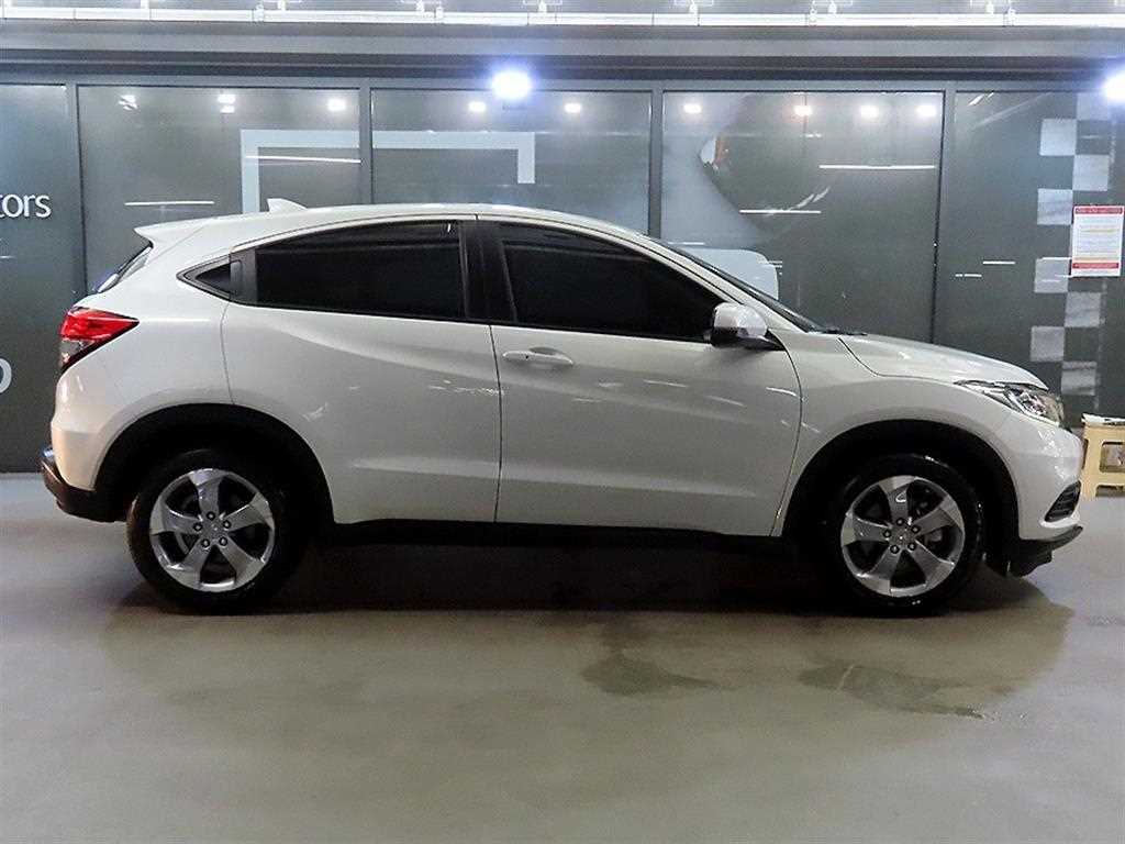 Honda HR-V — photo 03