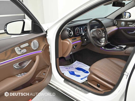 Mercedes-Benz E-Class — photo 11